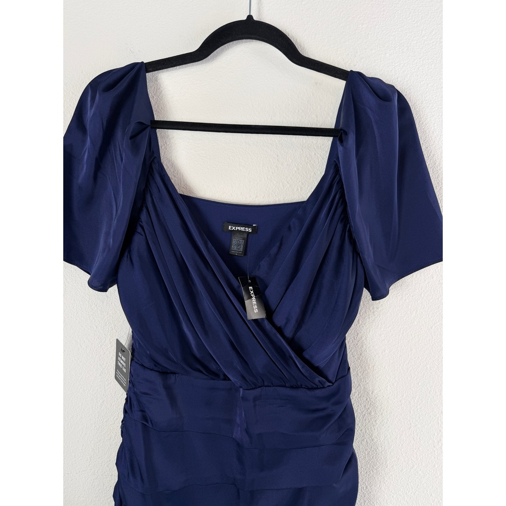 NEW Express Womens 6 Navy Satin Ruched Tiered Mini Dress Puff Sleeve - Picture 2 of 8
